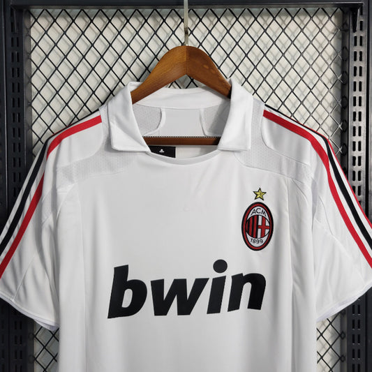 Maillot AC Milan extérieur 2009/2010 – détail du col, de l’écusson et du sponsor