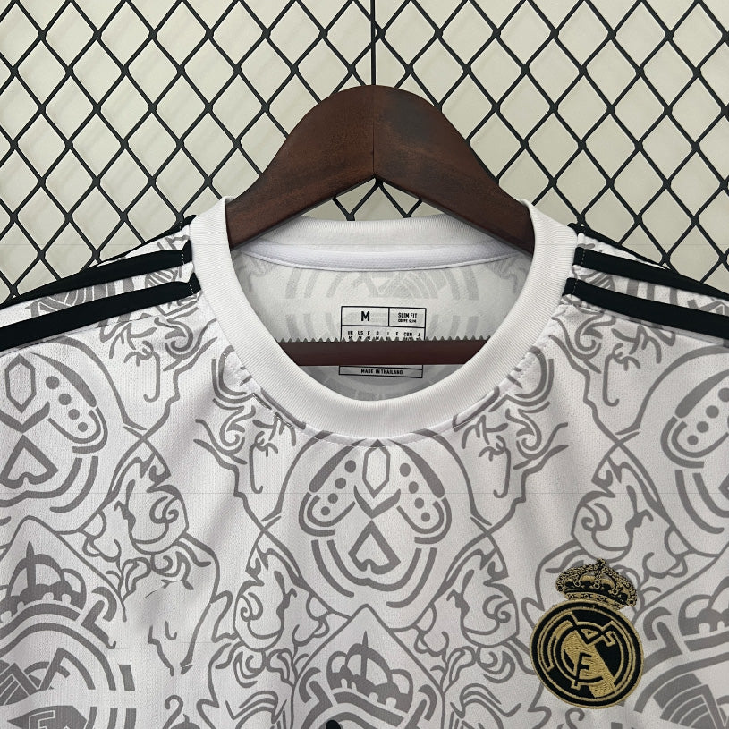 Real Madrid – Maillot Concept Blanc – 2024/2025 – Version Fan