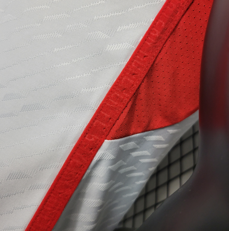 Bayern Munich – Maillot Extérieur – 2023/2024 – Version Fan