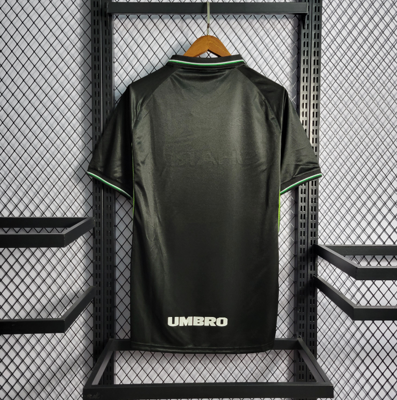 Manchester United – Maillot Extérieur Rétro Noir – 1998/1999 – Version Fan