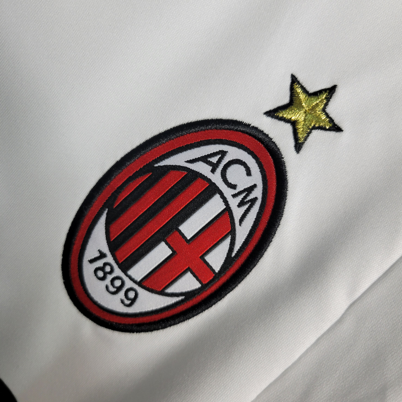 Maillot AC Milan extérieur 2009/2010 – détail de l’écusson et de l’étoile dorée