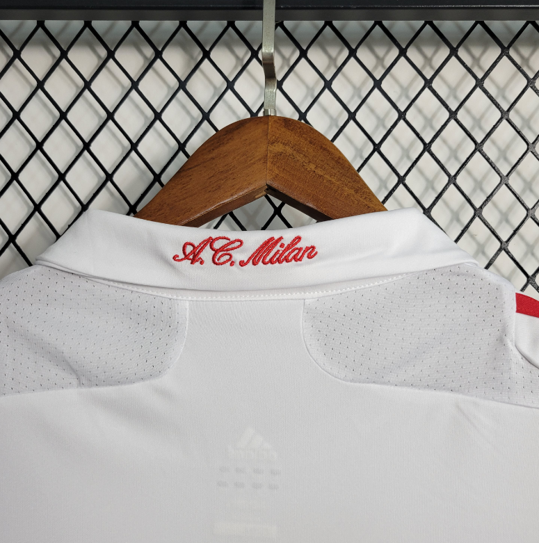 Maillot AC Milan extérieur 2009/2010 – broderie AC Milan au dos du col