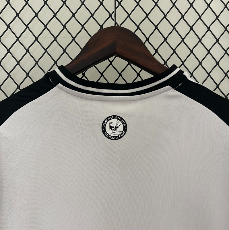Newcastle United – Maillot Domicile – 2024/2025 – Version Fan