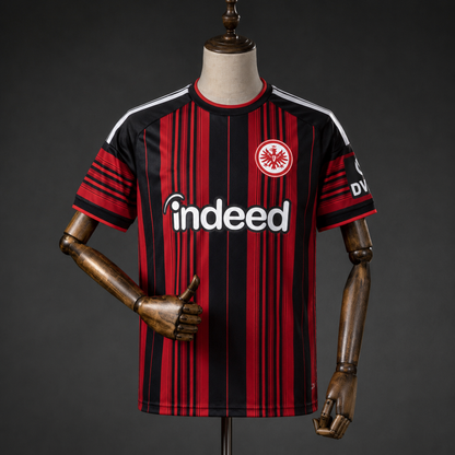 Eintracht Francfort maillot domicile rouge noir Fan face