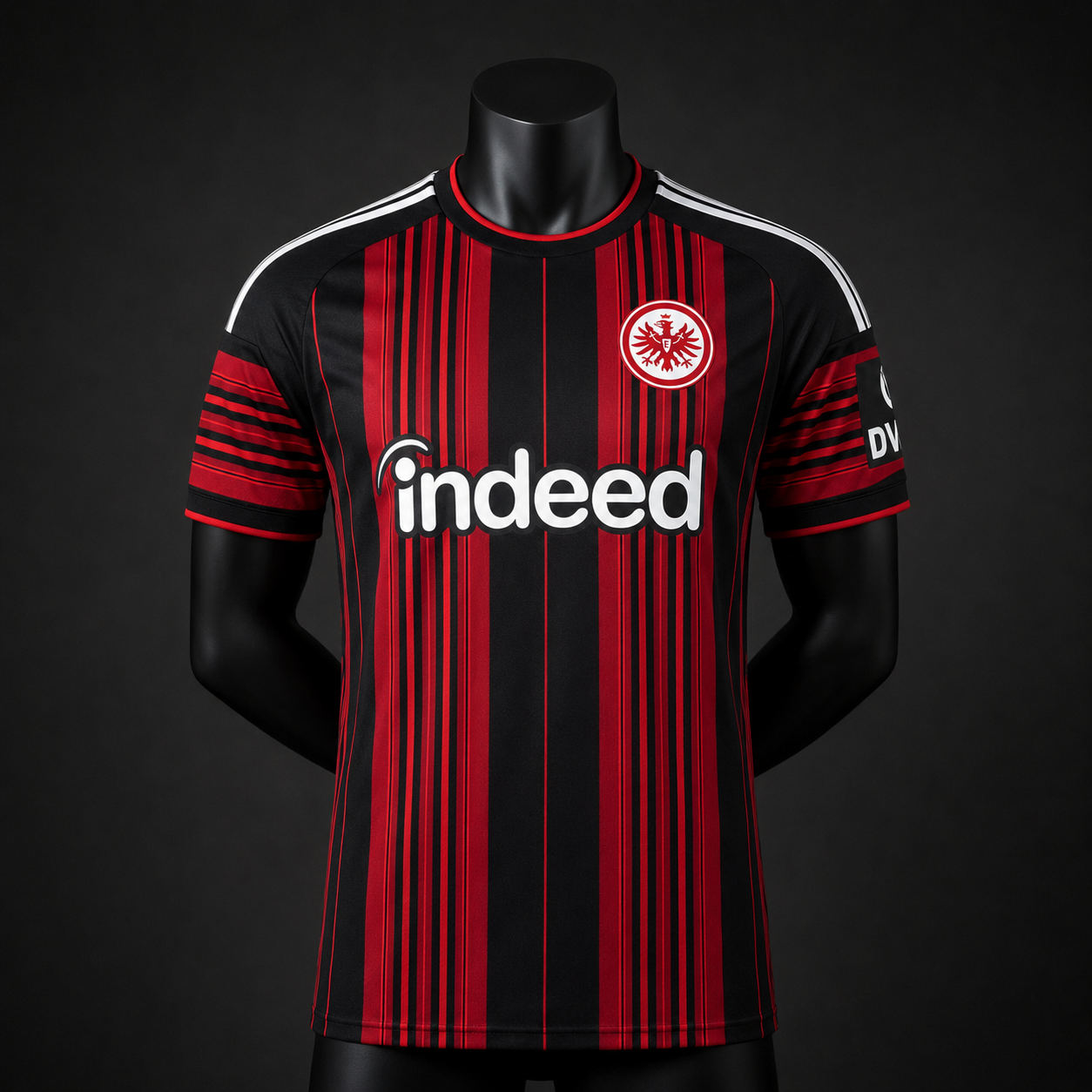 Eintracht Francfort maillot domicile rouge noir Player face